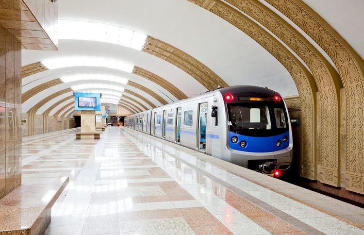 Метро Алматы меняет график движения поездов