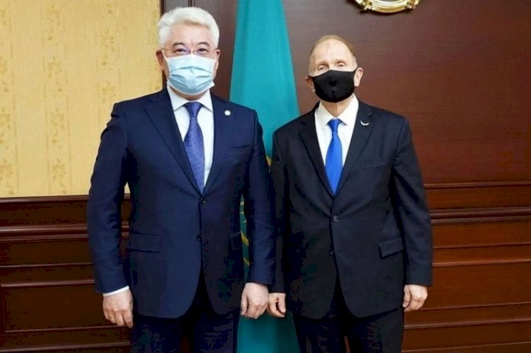 Казахстан и США наметили шаги к налаживанию прямого авиасообщения