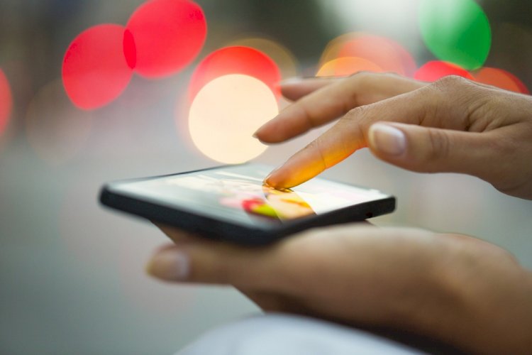 Во Франции создали устройство для выявления COVID-19 на смартфоне
