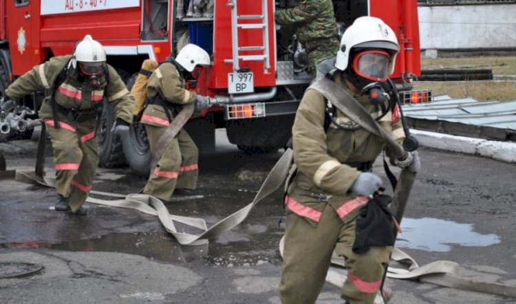 Алматинские пожарные спасли из огня сотрудницу магазина