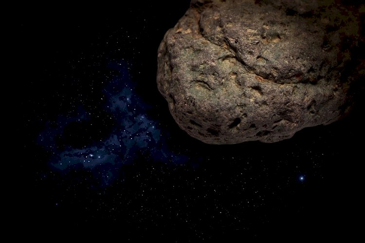 К Земле приближается огромный астероид  