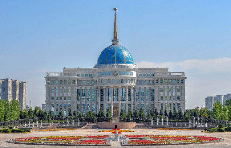 Президент дал ряд поручений главе Нацбанка