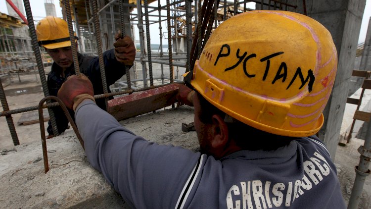 Работодателей, использующих труд гастарбайтеров, наказали в Алматы