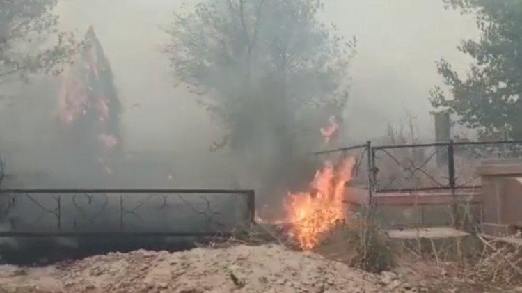 Бурундайское кладбище горело в Алматы