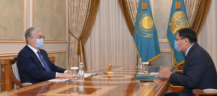 Президент Казахстана заслушал отчет председателя Нацбанка