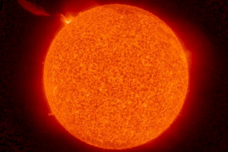 Мощные магнитные бури обрушатся на Землю