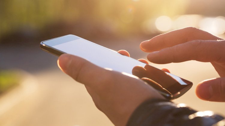 Почему не стоит скачивать программу AnyDesk на телефон, рассказали в полиции Алматы