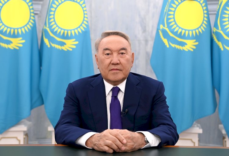 Нурсултан Назарбаев принял решение передать полномочия Председателя партии Nur Otan