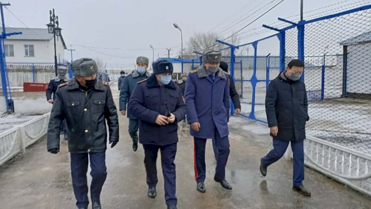 Министр здравоохранения РК посетил колонию в Карагандинской области