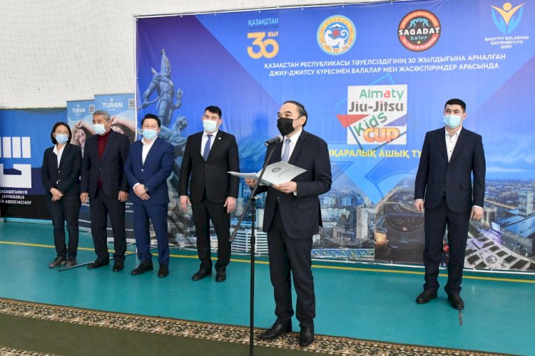 Ержан Бабакумаров зачитал приветствие Главы государства победителям прошедшего в Абу-Даби международного турнира по джиу-джитсу
