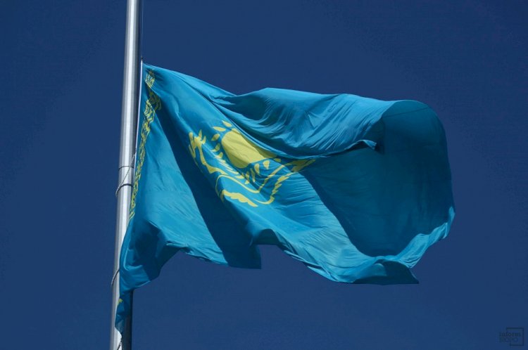 Флаг Казахстана торжественно подняли в Нур-Султане