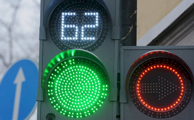 Умные светофоры запущены на дорогах Алматы