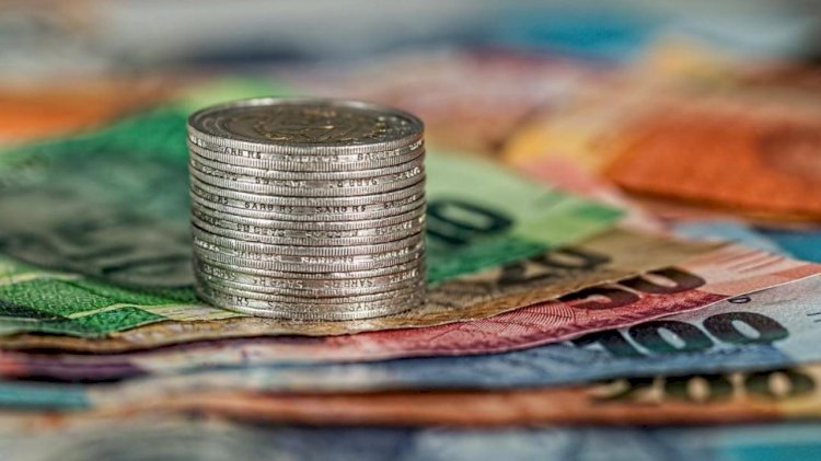 Какие валюты помимо тенге ослабли по отношению к доллару