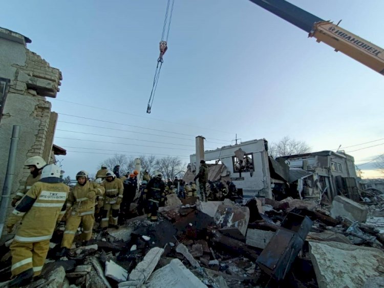 В Актобе в результате взрыва газа на СТО погиб человек