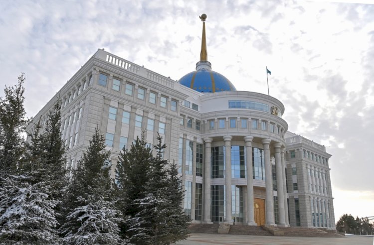 Какие меры по повышению доверия граждан к местным органам власти предусмотрены в указе Президента РК