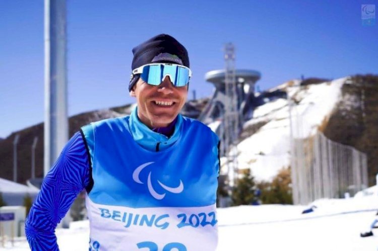 Какой результат показал Александр Герлиц в мужской биатлонной гонке в Пекине