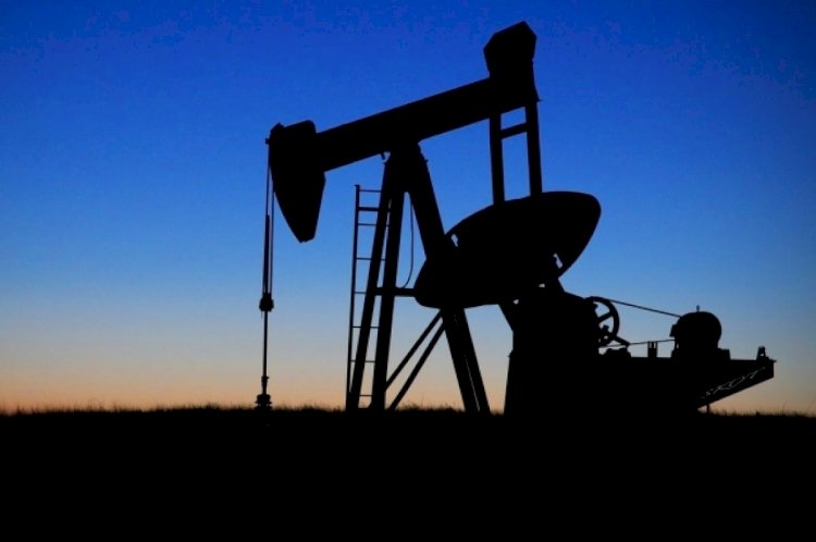 Франция намерена полностью отказаться от российской нефти и газа к 2027 году
