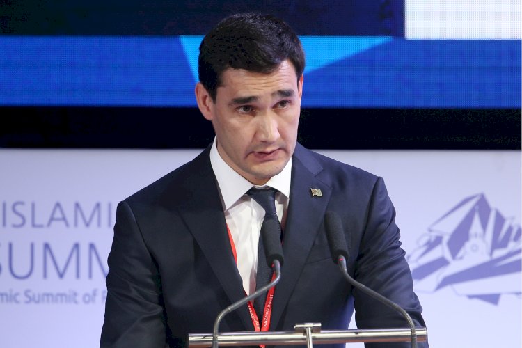 Сердар Бердымухамедов официально вступил в должность президента Туркменистана