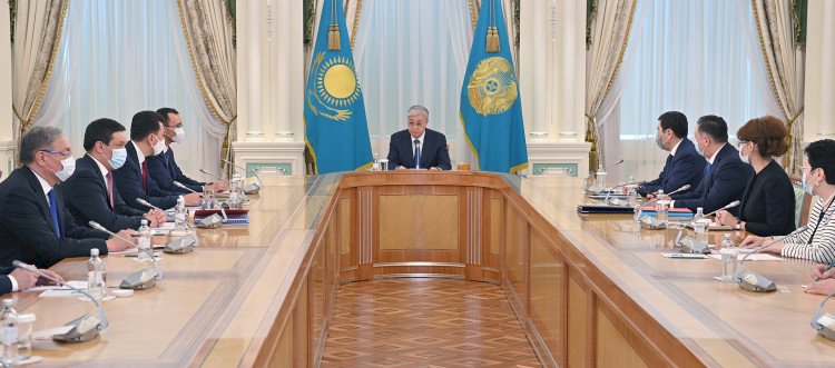 Для реализации Послания необходимо изменить Конституцию - Президент РК