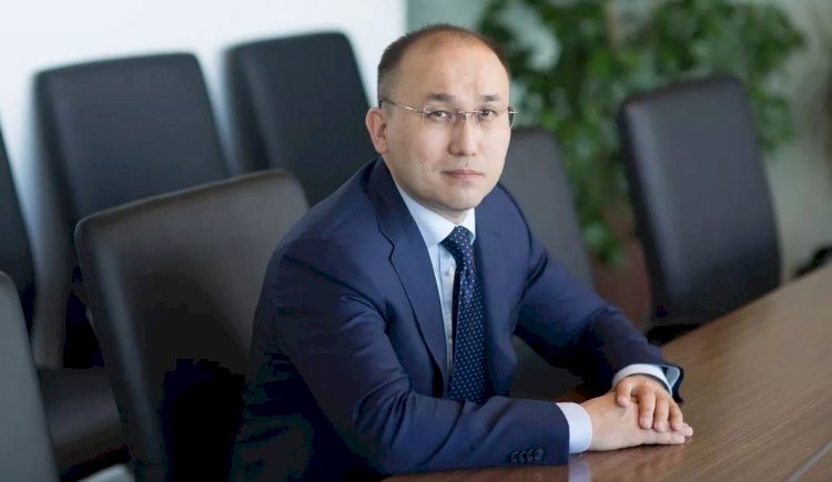 Даурен Абаев удивил пауэрлифтеров поднятием 100-килограммовой штанги