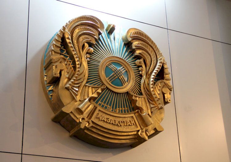 Что связывает герб Казахстана с древними наскальными рисунками