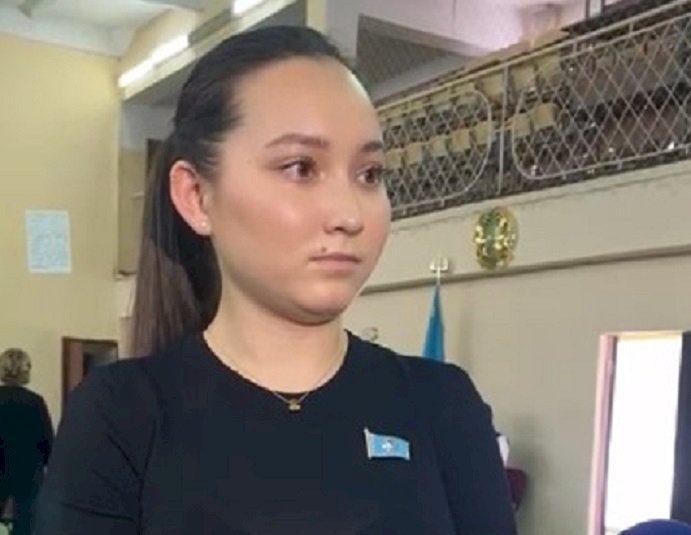 Шахматистка Жансая Абдумалик проголосовала на референдуме