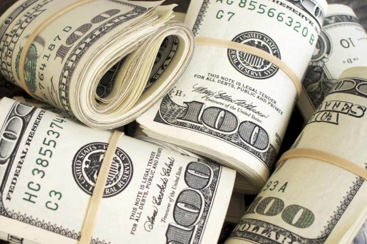 Более 528 млн тенге наличными пытались провезти через аэропорт Алматы