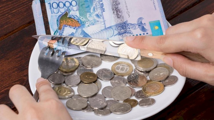 Сколько казахстанцы тратят на жизнь