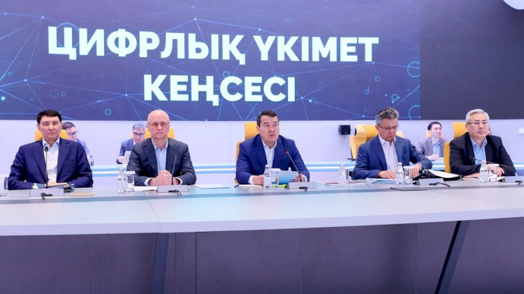 Алихан Смаилов поручил разобраться с ситуацией по обеспечению сахаром