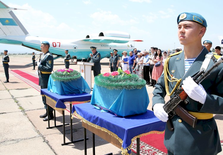 Герои вернулись: в Алматы доставили останки солдат, погибших в ВОВ