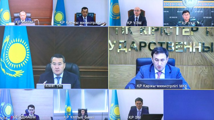 Премьер-министру рассказали, насколько сократится время пропуска авто на границе
