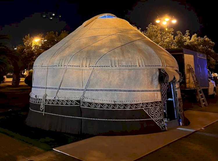 Казахскую юрту установили в столице Азербайджана – Баку