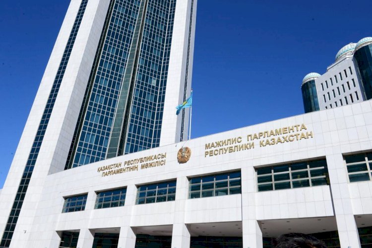 Мажилисмены перечислят однодневный заработок пострадавшим в Костанайской области