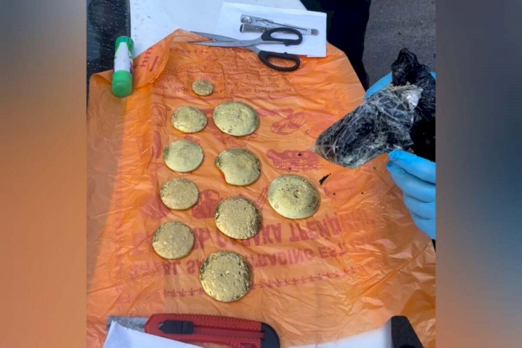 Более трех килограммов золота пытались вывезти контрабандисты через аэропорт Алматы