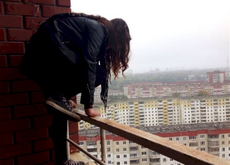Актауские полицейские спасли женщину от суицида