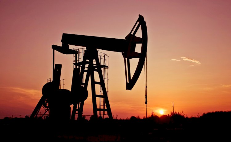 В ОПЕК+ решили сократить суточную добычу нефти
