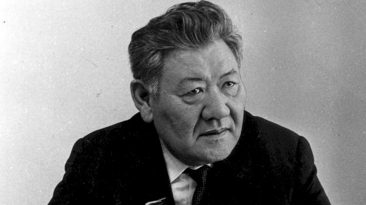 Высокий ток поэзии: исполнилось 100 лет со дня рождения народного писателя Казахстана Сырбая Мауленова