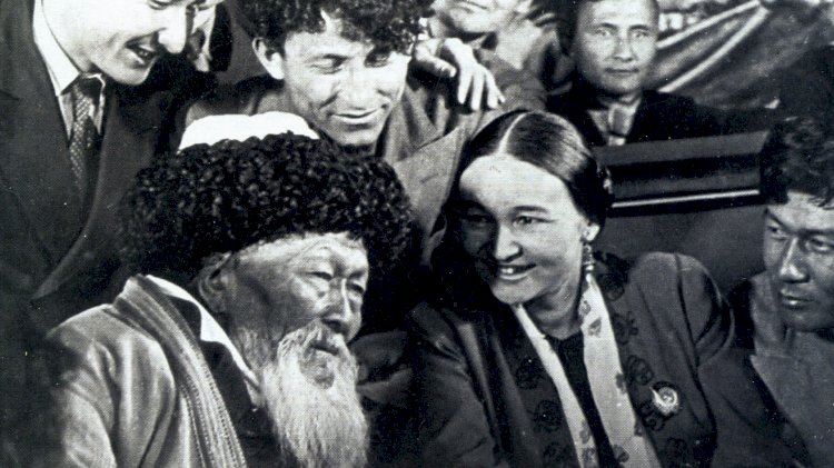 Куляш и Жамбыл: что связывало великого акына и «казахского соловья»