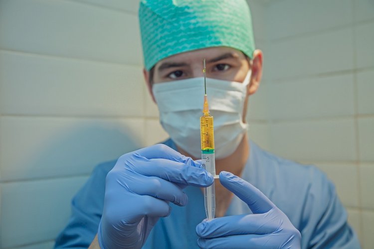 Еще одна вакцина против COVID-19 одобрена ЕС