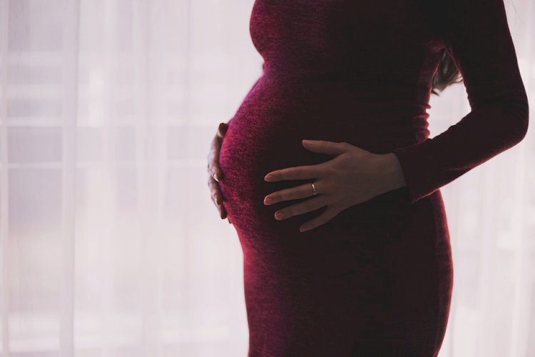 В Семее гвардейцы спасли беременную женщину