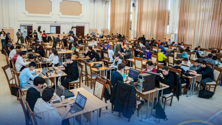 Учитель математики из ВКО организовывает бесплатный хакатон для школьников