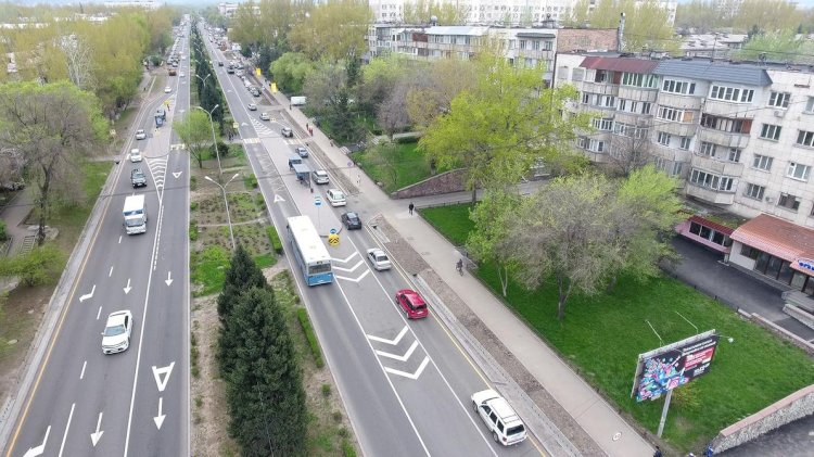 Сейчас проводится ремонт дорог по 28 улицам в Медеуском районе