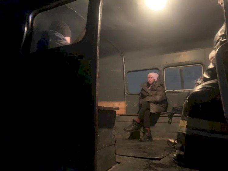 В Алтае спасатели эвакуировали из горящей квартиры шестерых человек