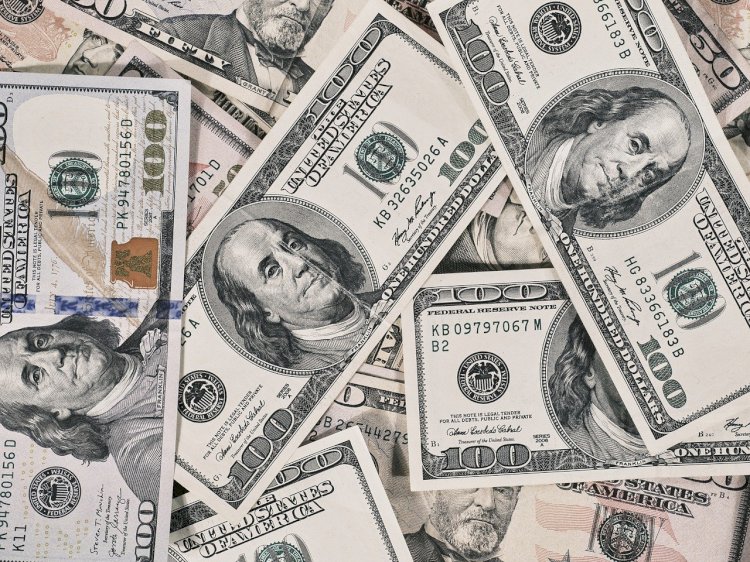 Национальный банк планирует купить около 2 млрд долларов на бирже KASE