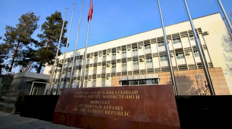 Кыргызстан обеспокоен возможными негативными последствиями новых правил въезда в Казахстан