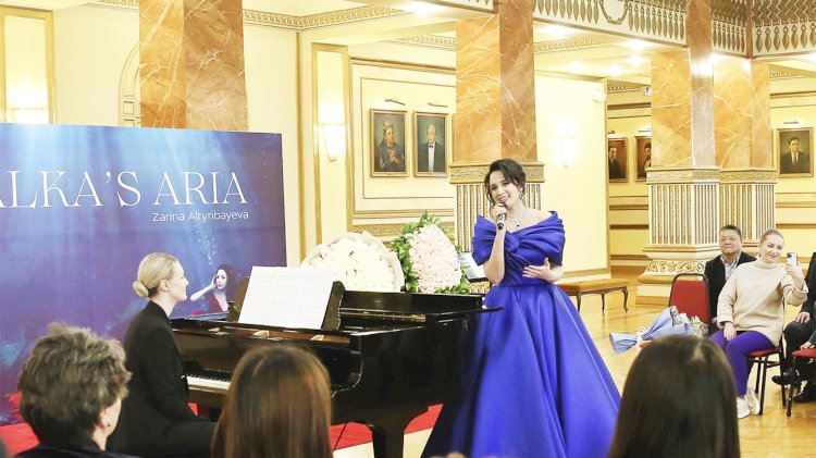 Оперная певица Зарина Алтынбаева перевоплотилась в русалку