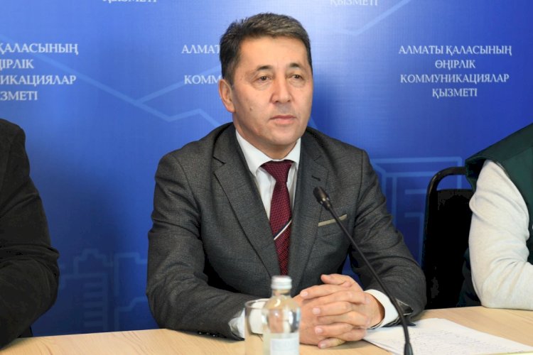 Представители уйгурского этнокультурного центра поздравили алматинцев с Днем благодарности