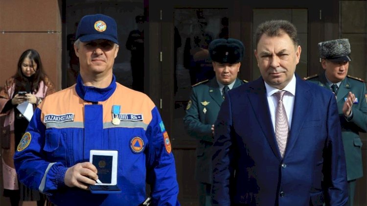 В Алматы наградили спасателей, принимавших участие в разборе завалов после землетрясения в Турции