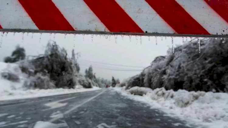 Дороги закрыли в трех областях Казахстана