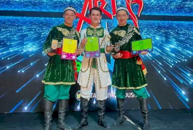 Казахстанский военный завоевал супер-гран-при на конкурсе Art Silk Way в Ташкенте